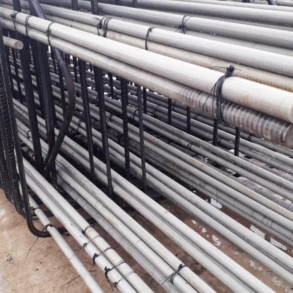 Different sizes of fiberglass rebar bundles